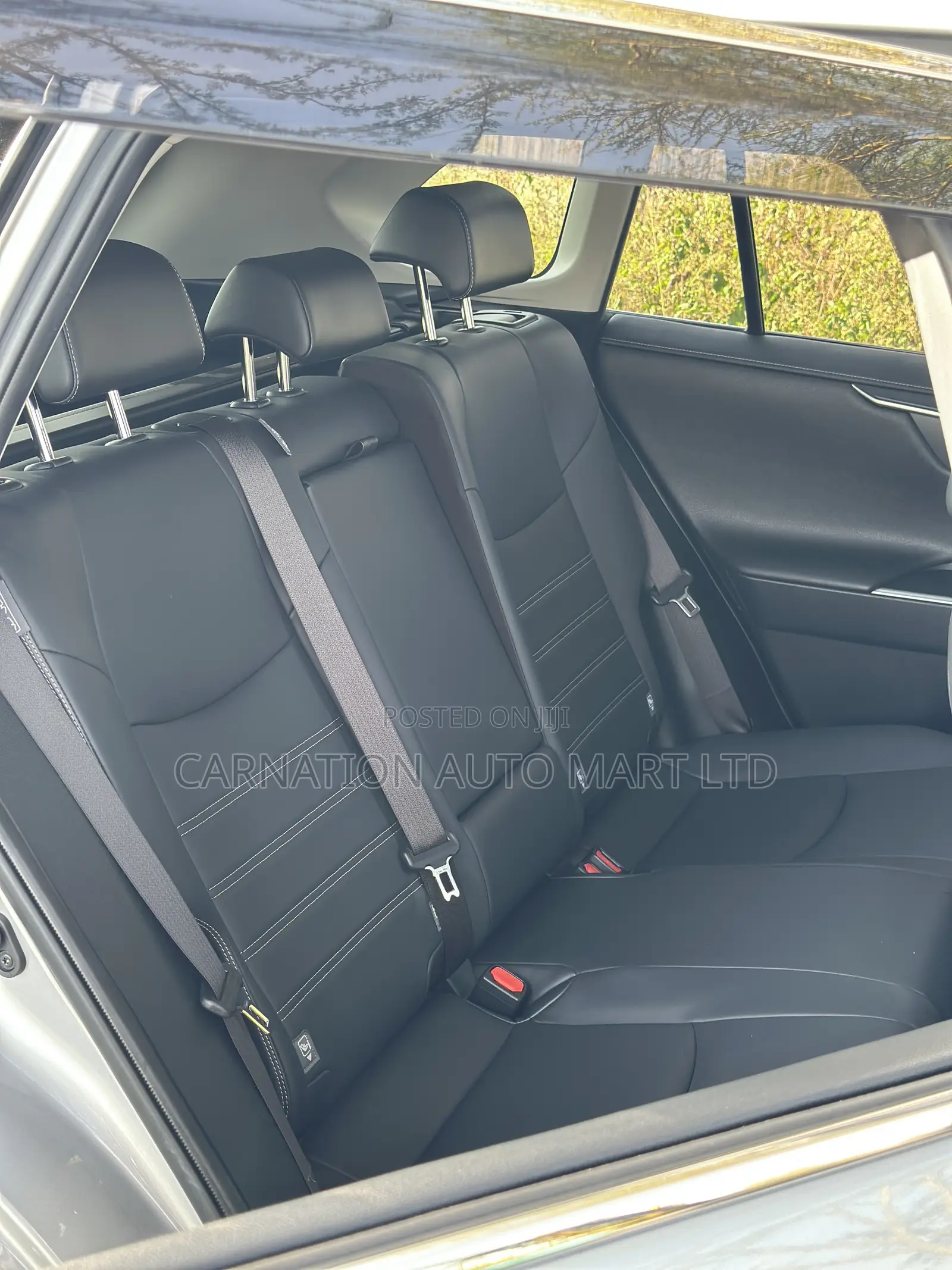 Toyota RAV4 Hybrid 2019 Silver