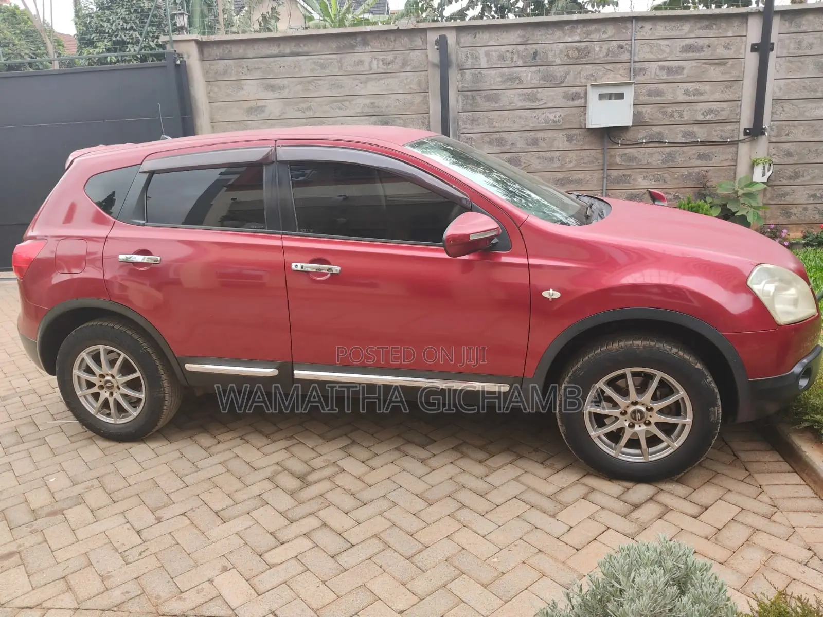 Nissan Dualis 2011 Red