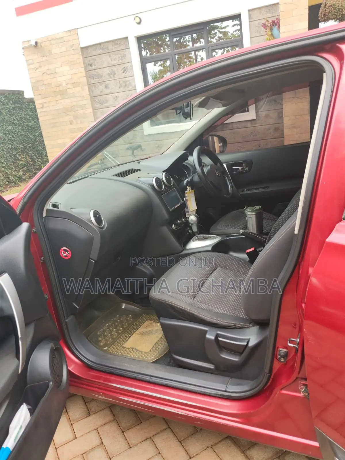 Nissan Dualis 2011 Red