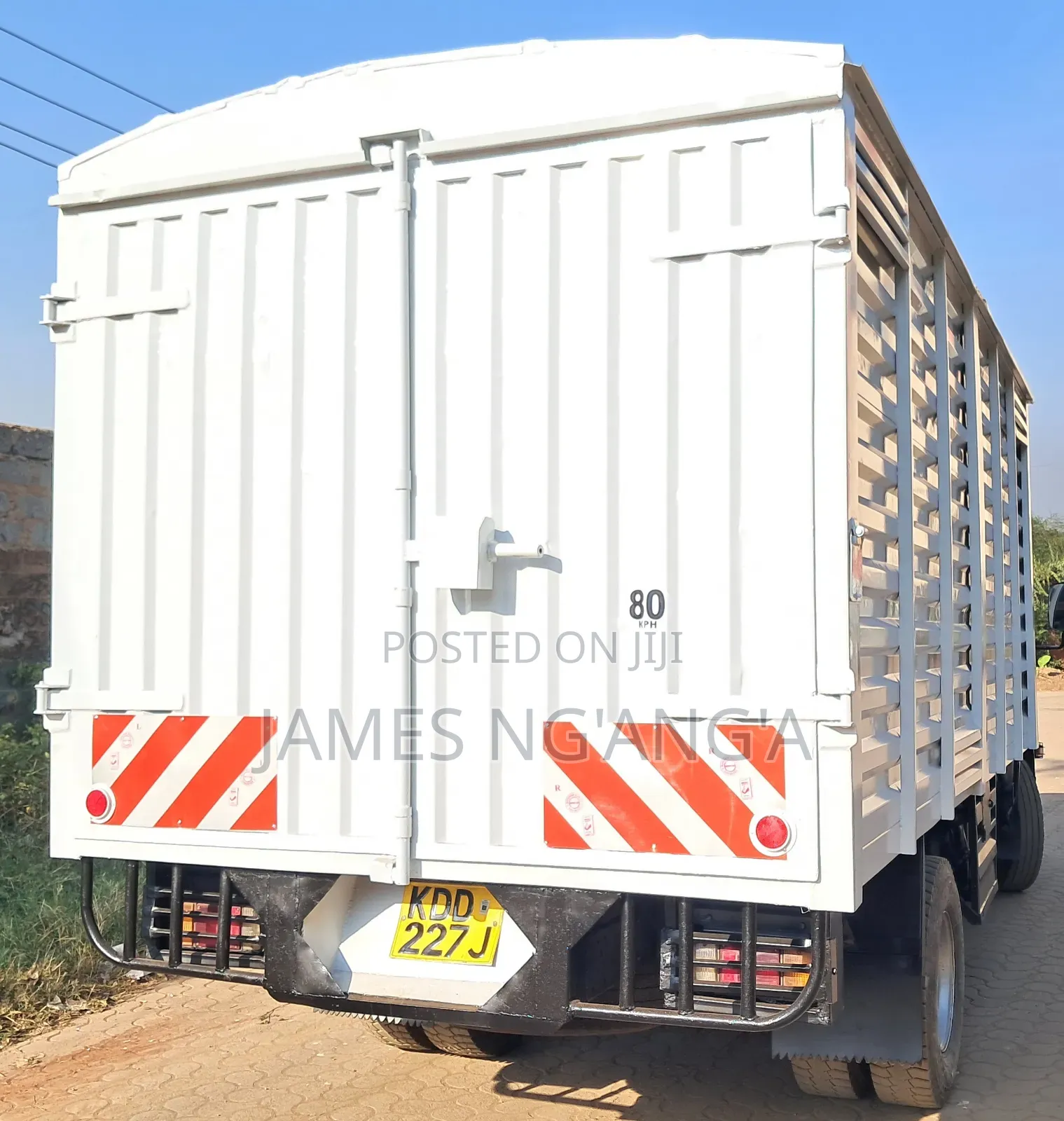 Isuzu NQR Truck
