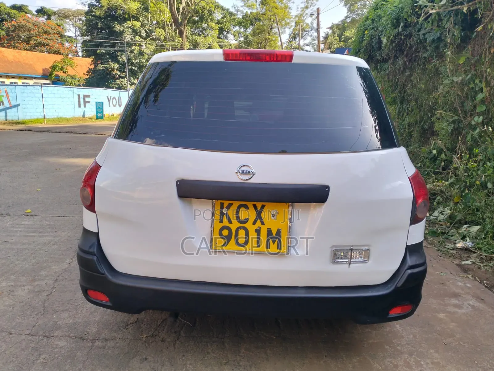Nissan Advan 2012 White