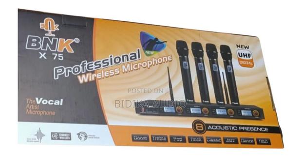 BNK X 75 Professional UHF Digital Wireless Microphone