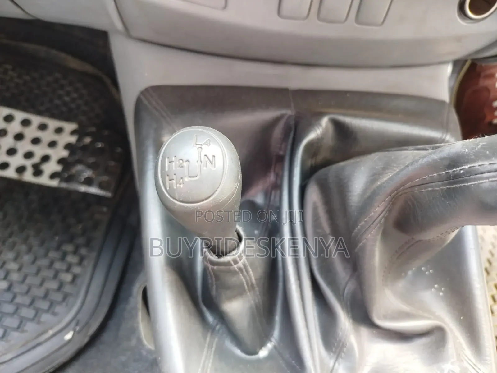 Toyota Hilux 2010 White