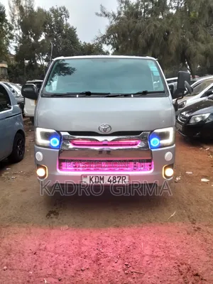 Toyota HiAce 2016 Silver