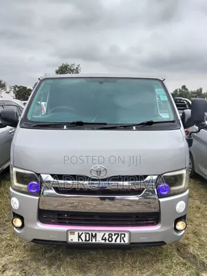 Toyota HiAce 2016 Silver