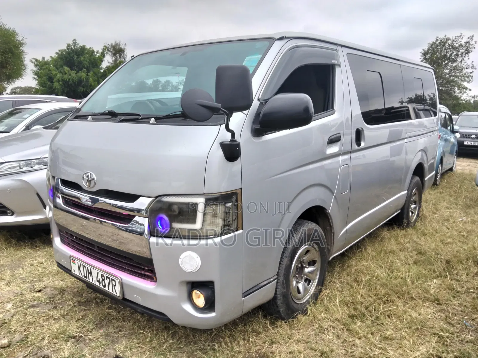 Toyota HiAce 2016 Silver