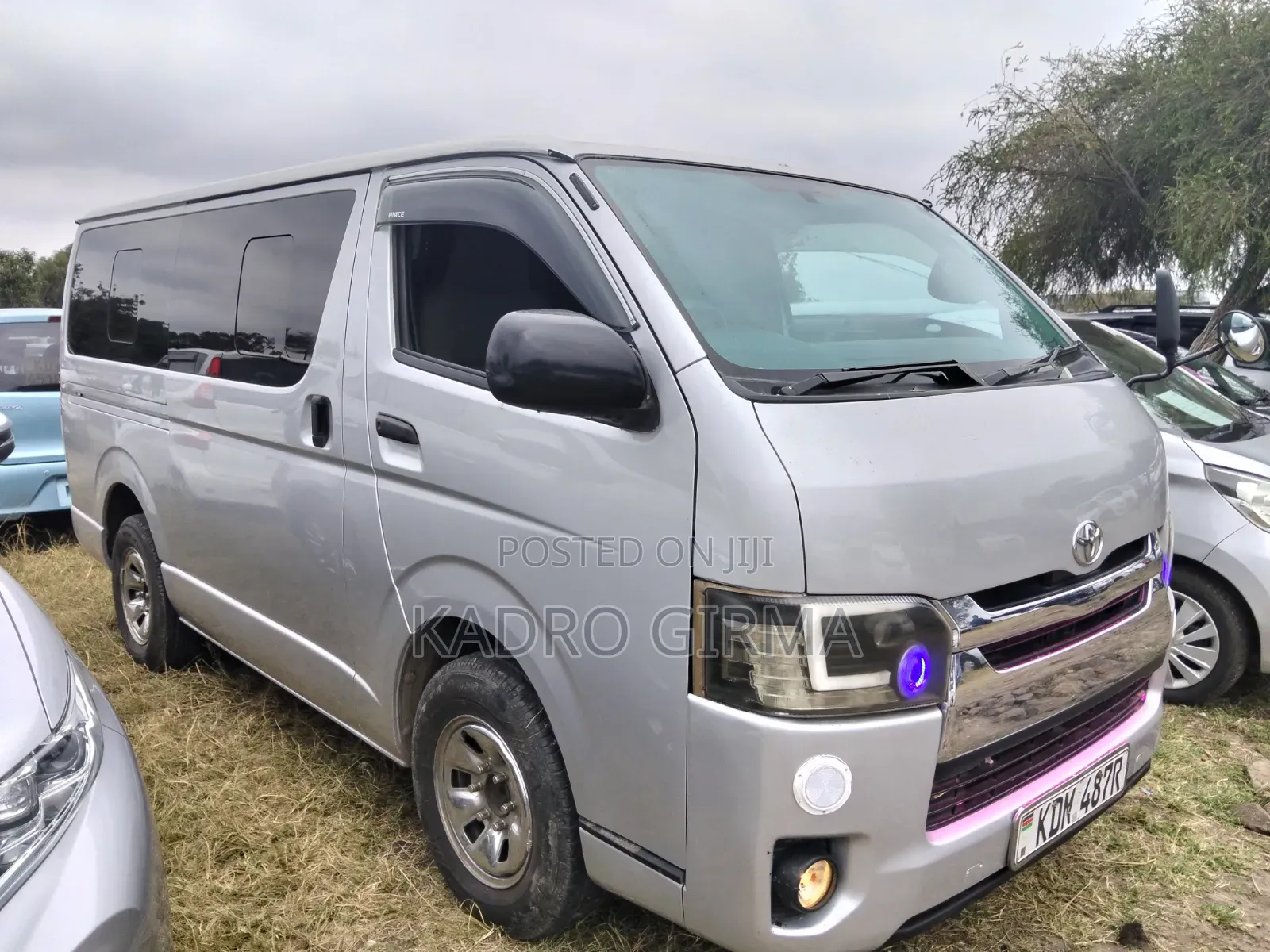 Toyota HiAce 2016 Silver