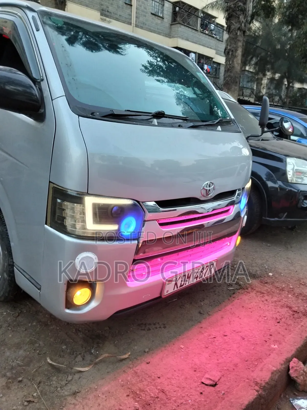Toyota HiAce 2016 Silver