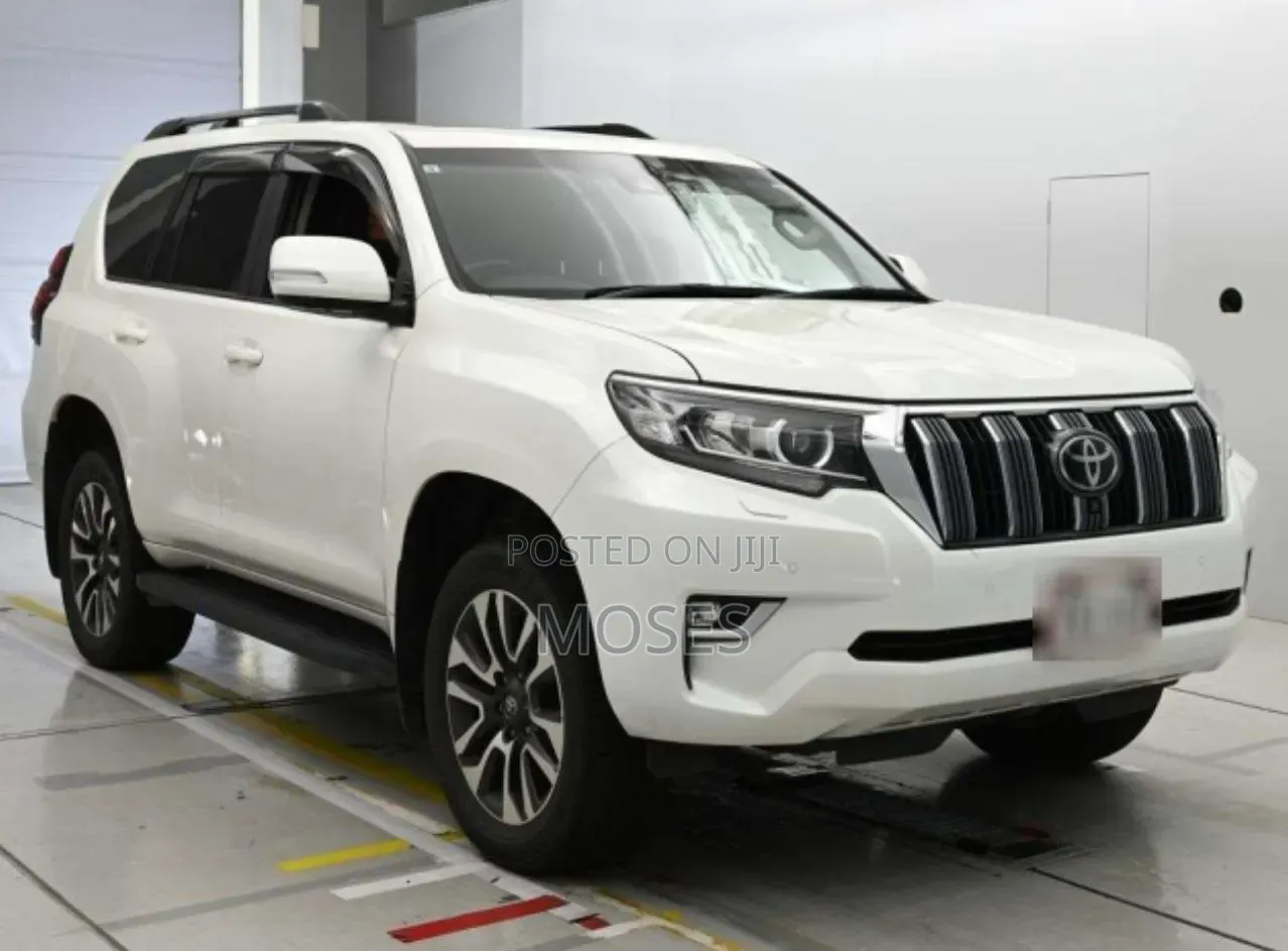 Toyota Land Cruiser Prado 2021 White