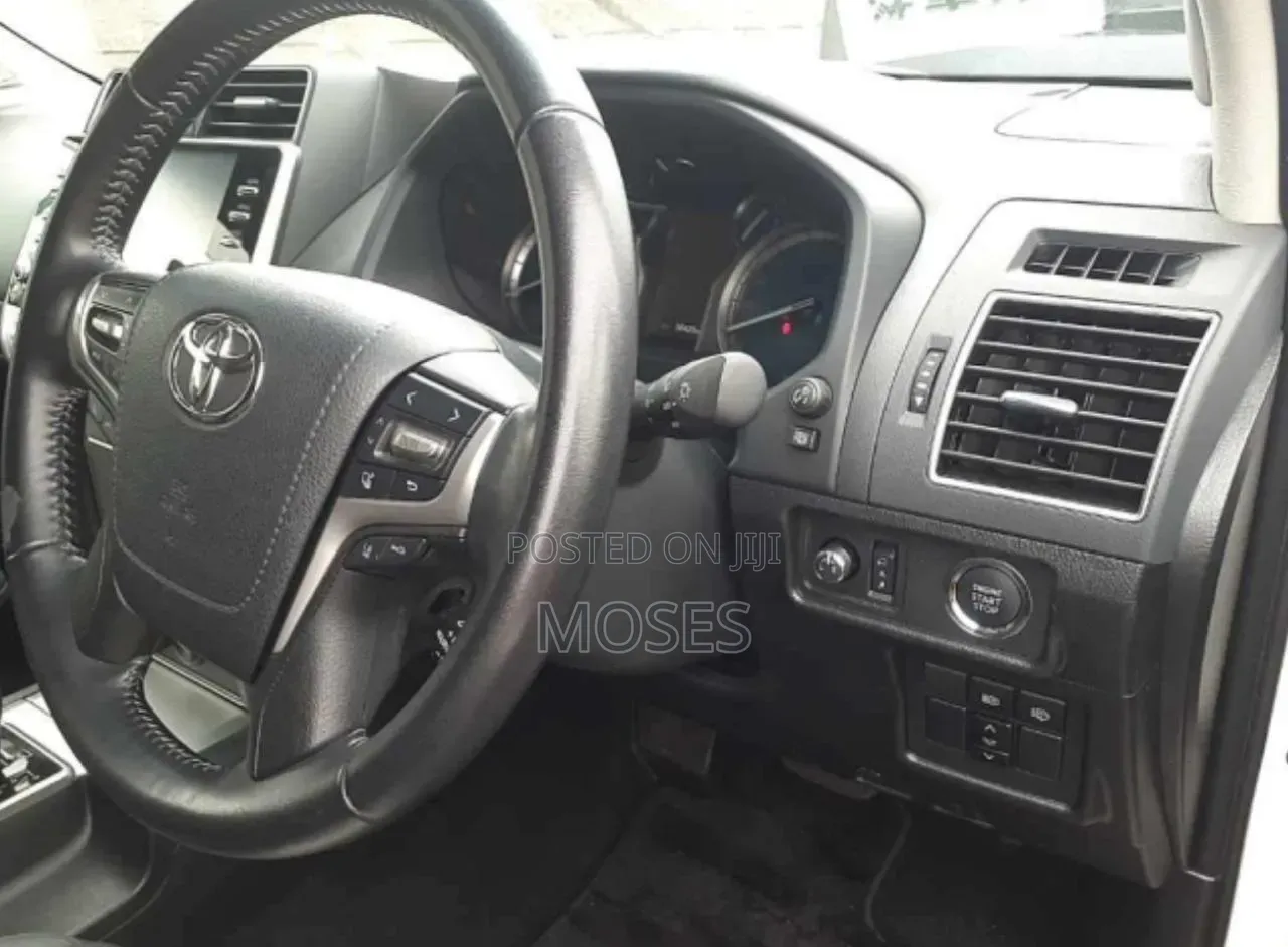 Toyota Land Cruiser Prado 2021 White