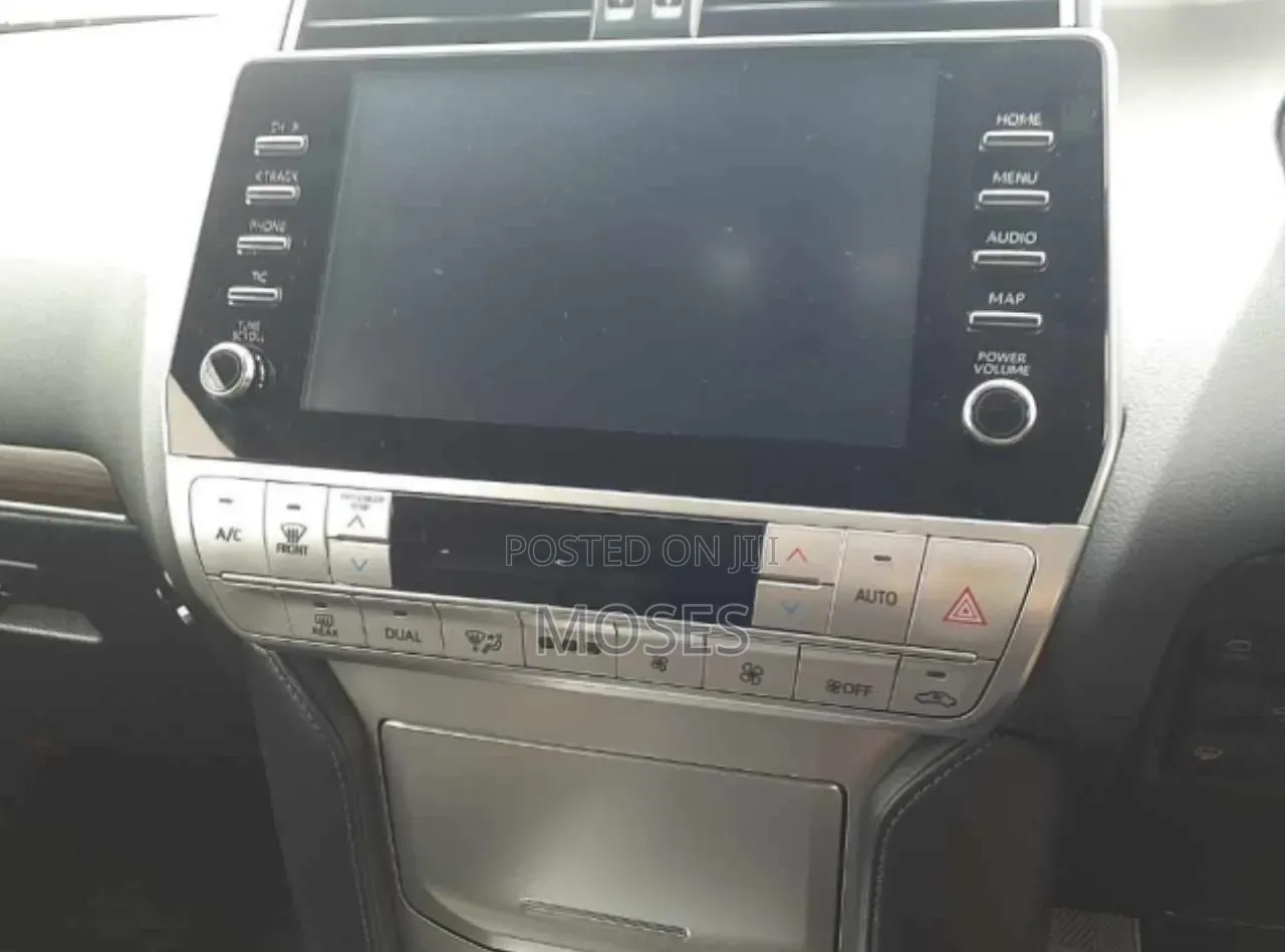 Toyota Land Cruiser Prado 2021 White