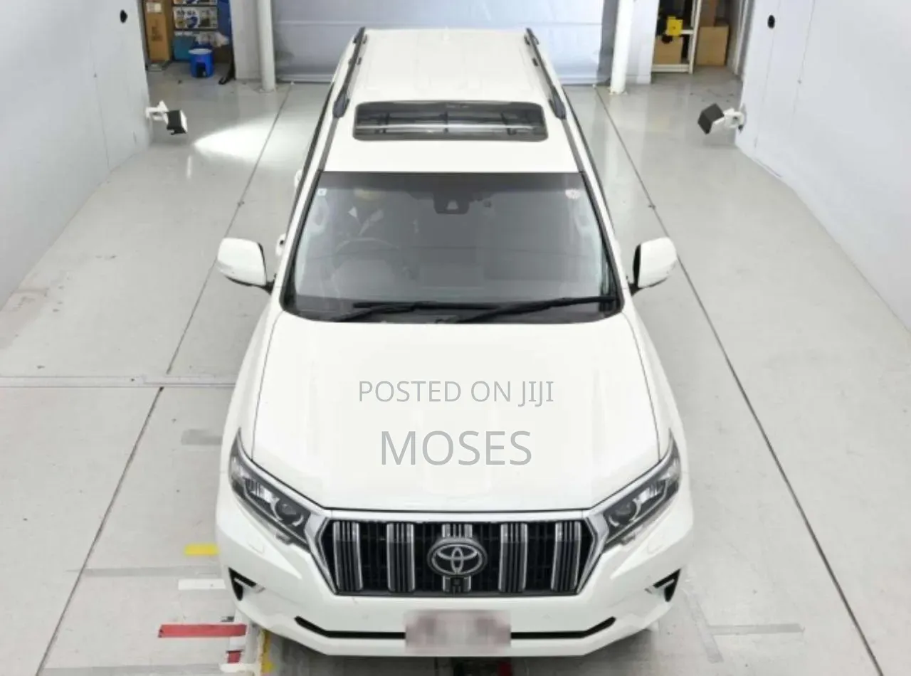 Toyota Land Cruiser Prado 2021 White