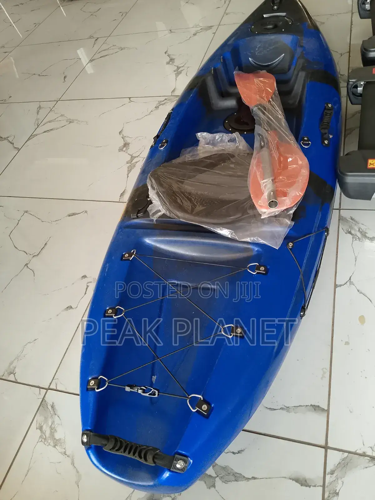 Single Person Kayak – Lightweight Easy to Paddle