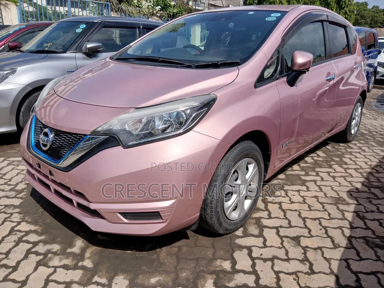 Nissan Note 2019 Pink