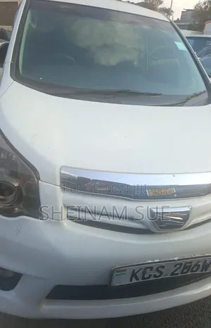 Toyota Noah 2012 White