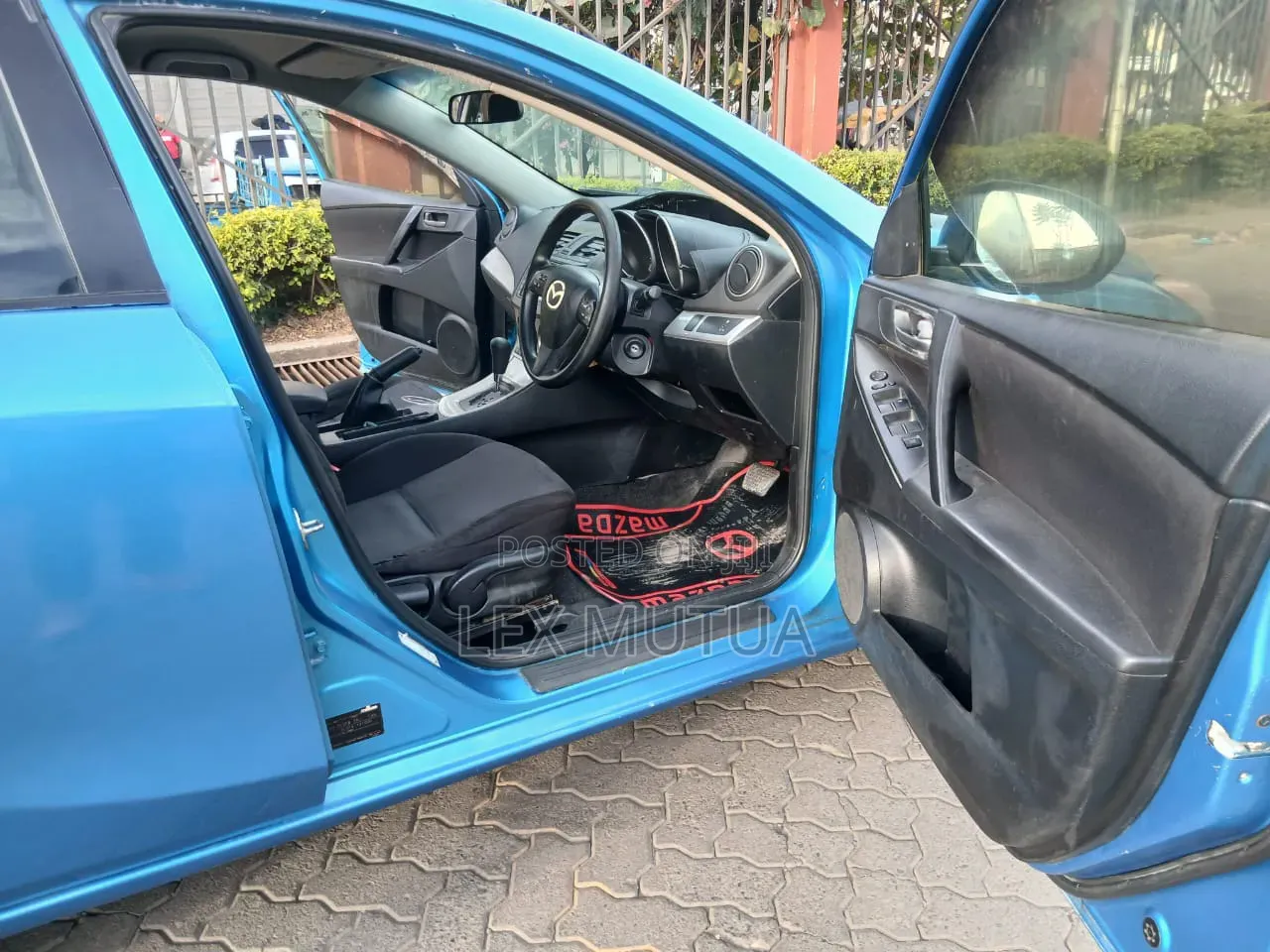 Mazda Axela 2011 Blue