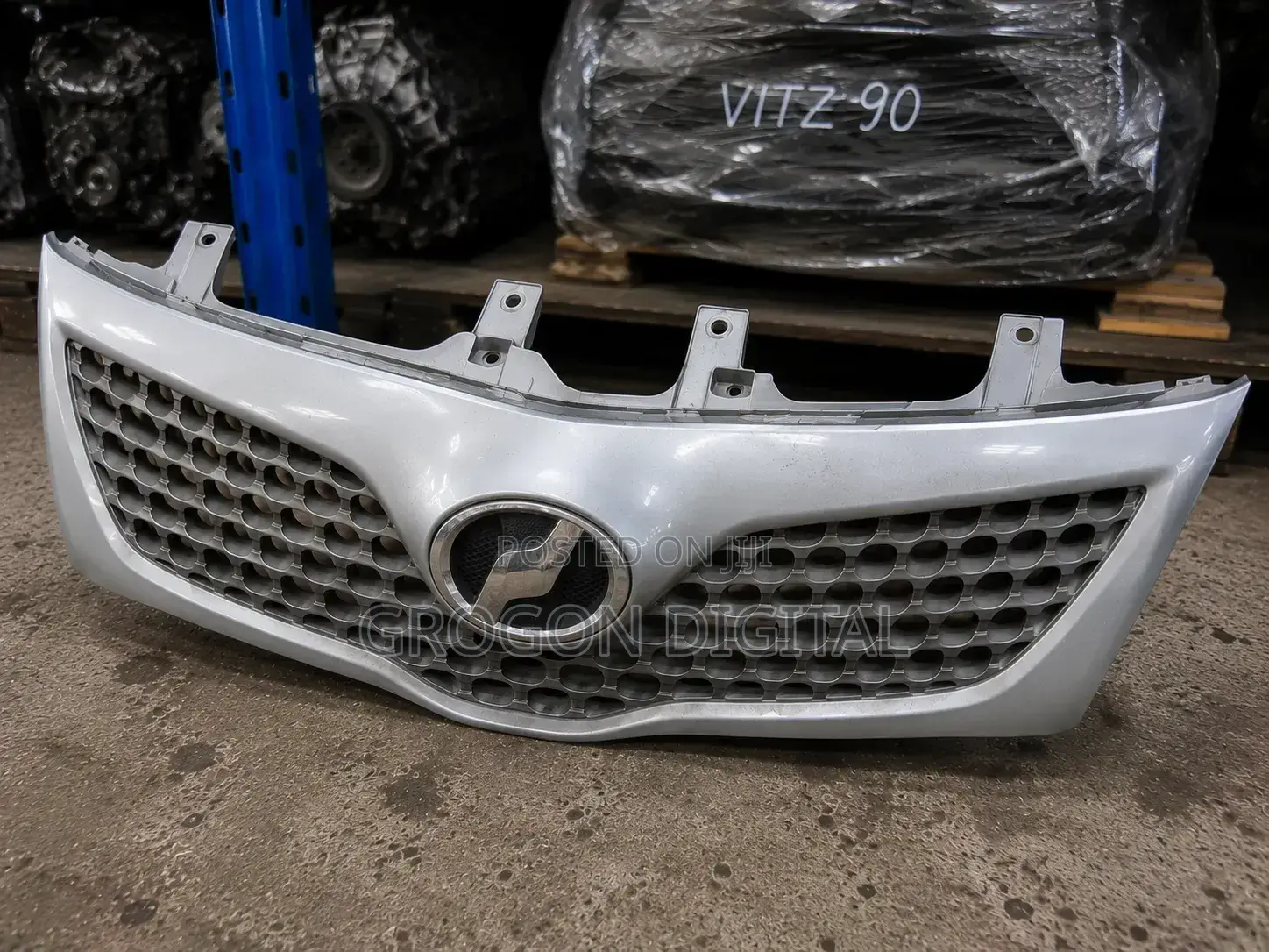 Toyota Vitz KSP90 Genuine Ex Japan Front Grille 2005–2010