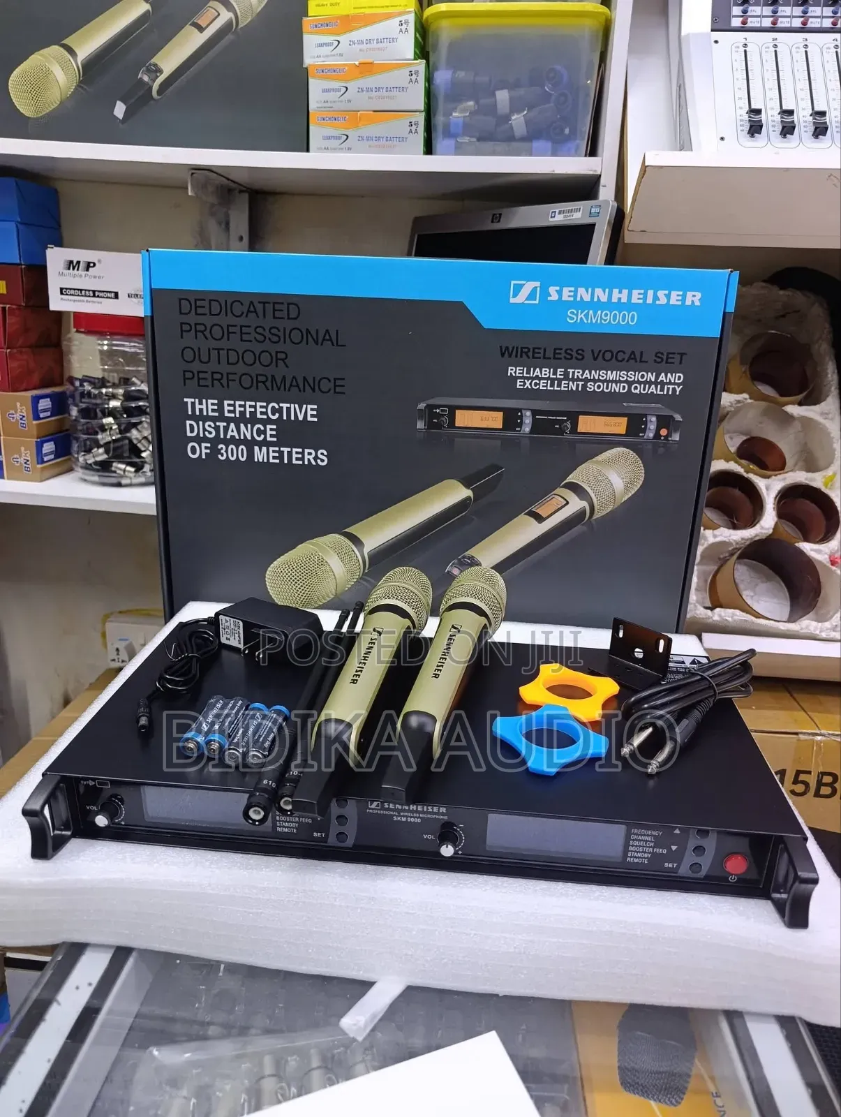 Sennheiser SKM9000 Wireless Vocal Microphone Set With Receiver Base
