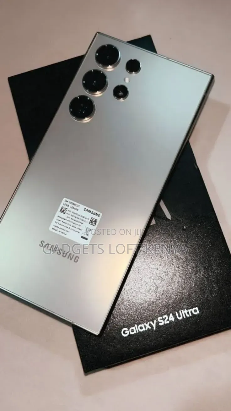 New Samsung Galaxy S24 Ultra 256 GB Silver