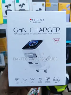 The Yesido YC162 Is a 70W GaN Fast Charger Featuring a TFT Screen