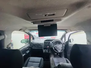 Toyota Noah 2014 Blue