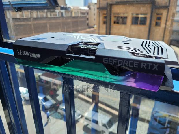 Geforce RTX 3070 Graphics Card - thumbnail 3
