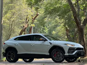 Lamborghini Urus Base 4dr AWD 2020 White