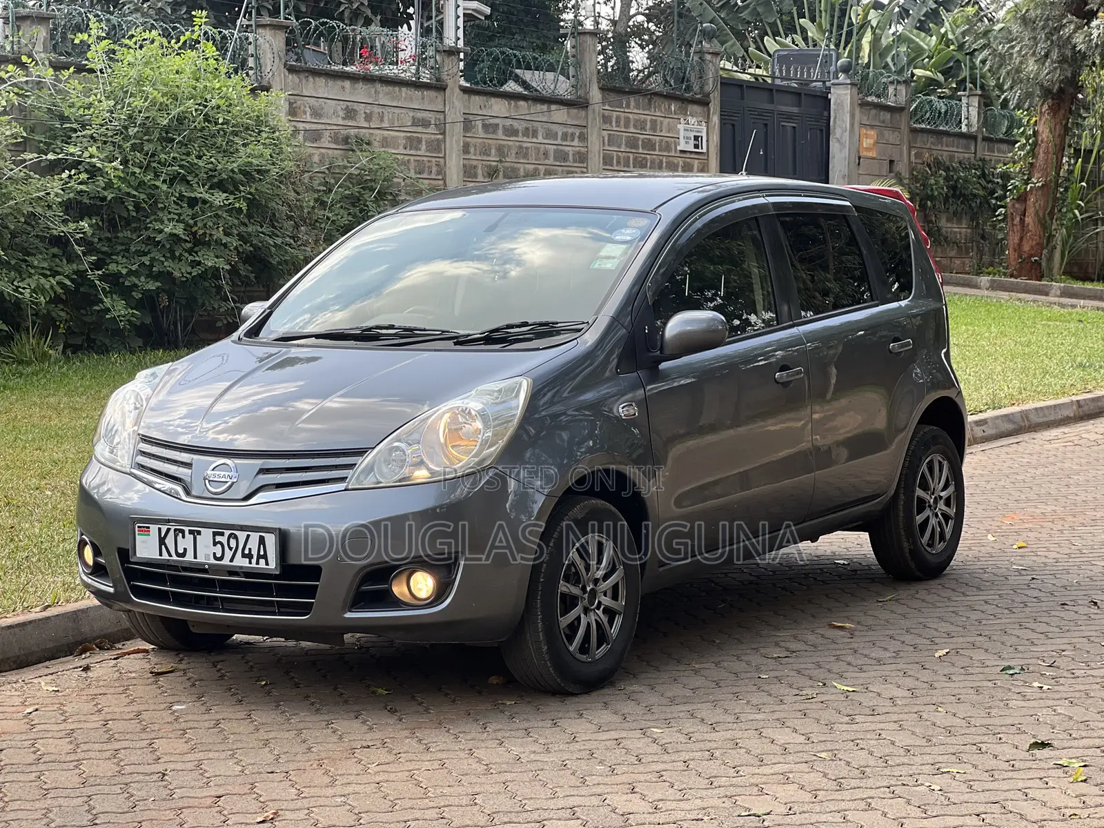 Nissan Note 2011 Gray