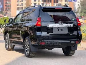 Toyota Land Cruiser Prado 2019 Black