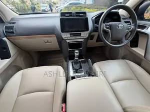 Toyota Land Cruiser Prado 2019 Black