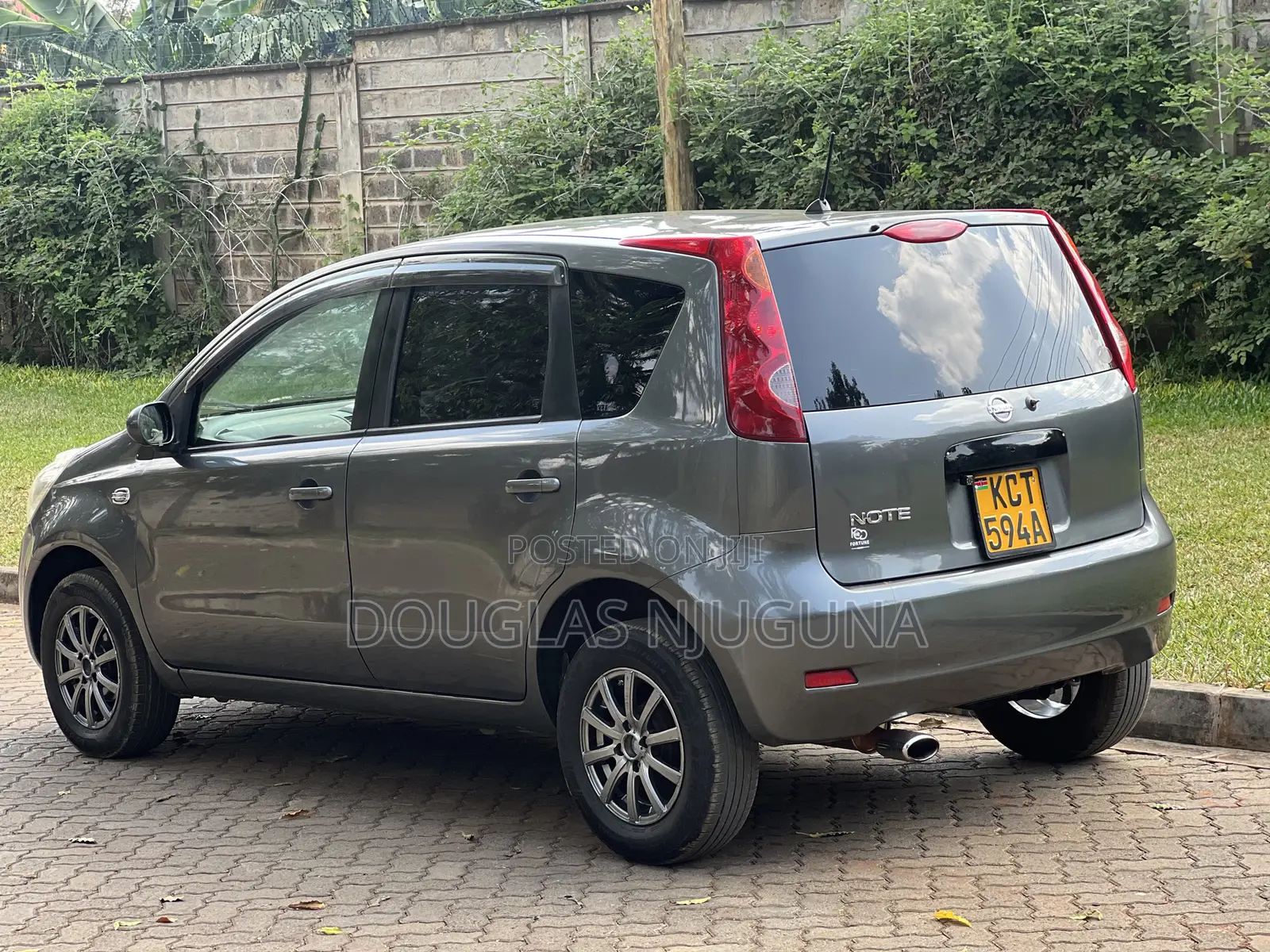 Nissan Note 2011 Gray