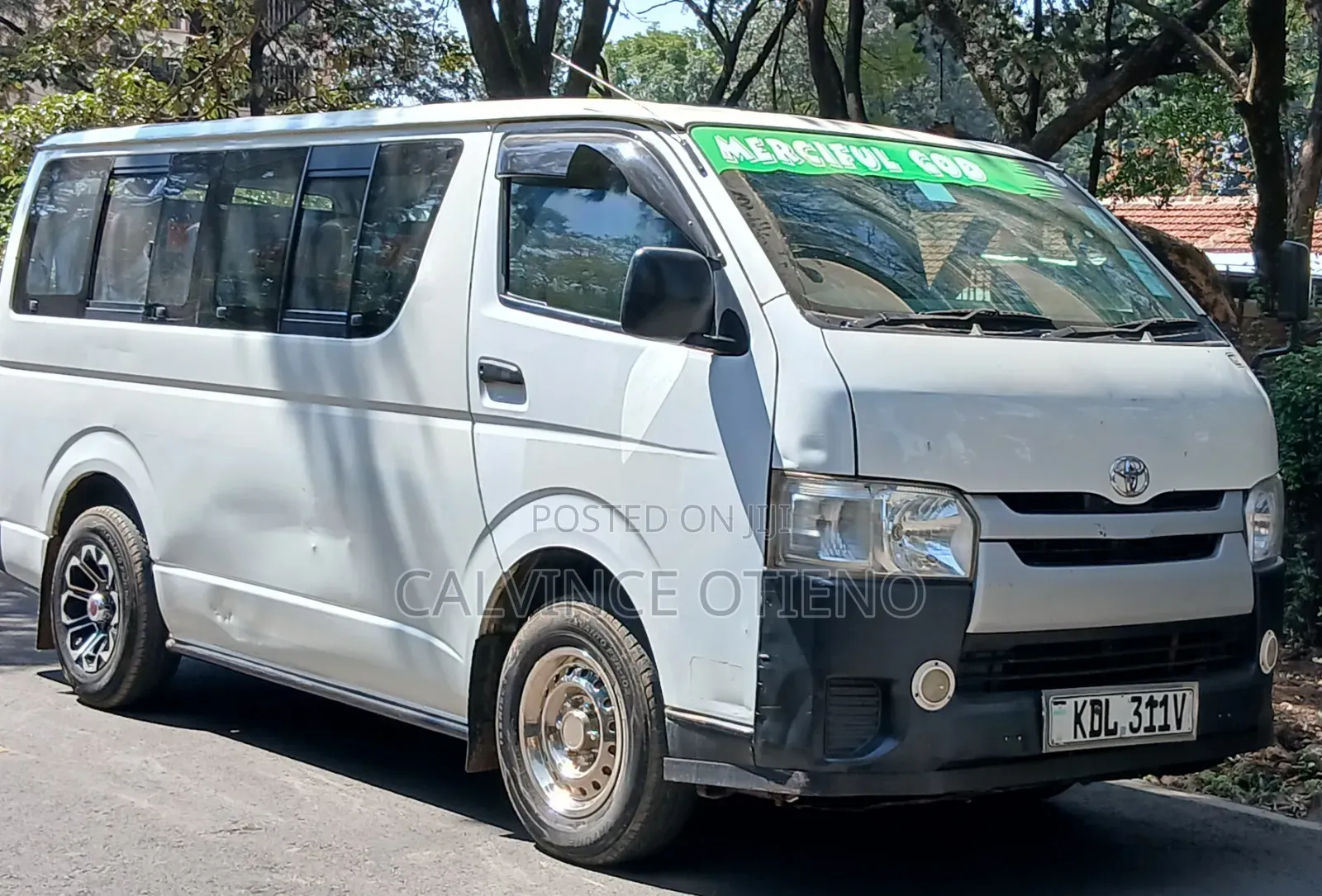 Toyota HiAce 2016 White