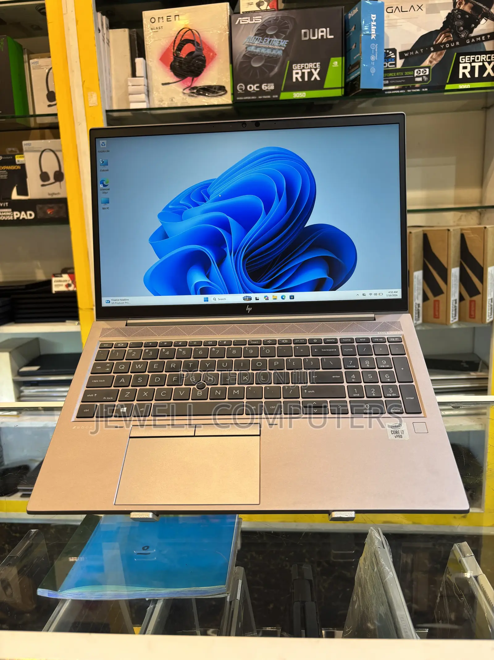 Laptop HP ZBook Firefly 15 G7 16GB Intel Core i7 SSD 256GB