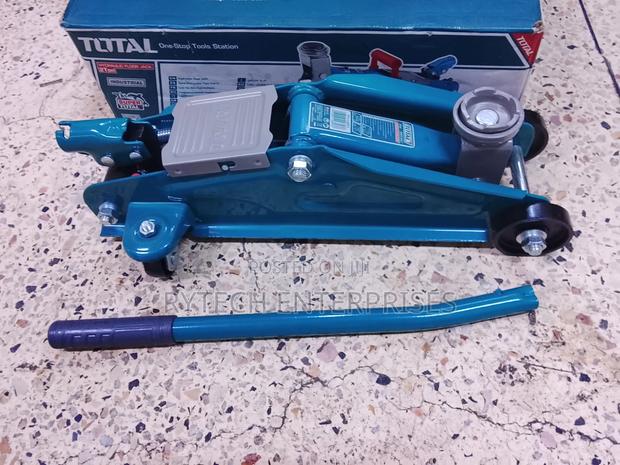Total 2ton Hydraulic Floor Jack - main view