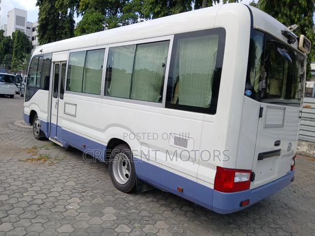 Toyota Coaster 2019 White - thumbnail 10