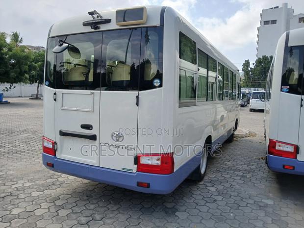Toyota Coaster 2019 White - thumbnail 11