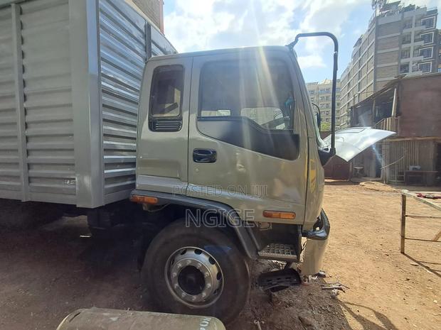 NQR Isuzu Truck - thumbnail 5