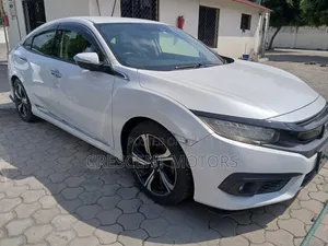 Honda Civic 2018 White