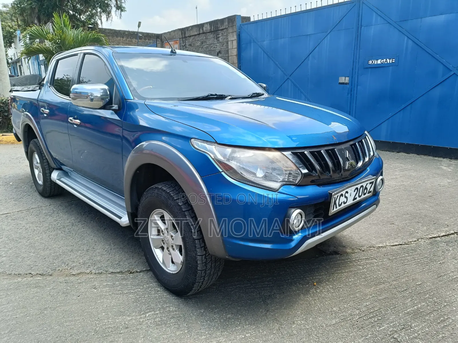 Mitsubishi L200 2018 Blue