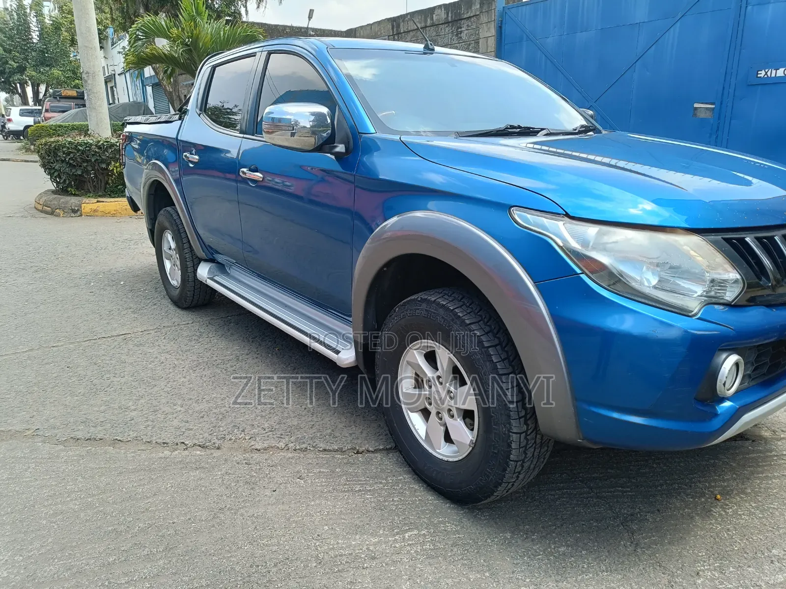 Mitsubishi L200 2018 Blue