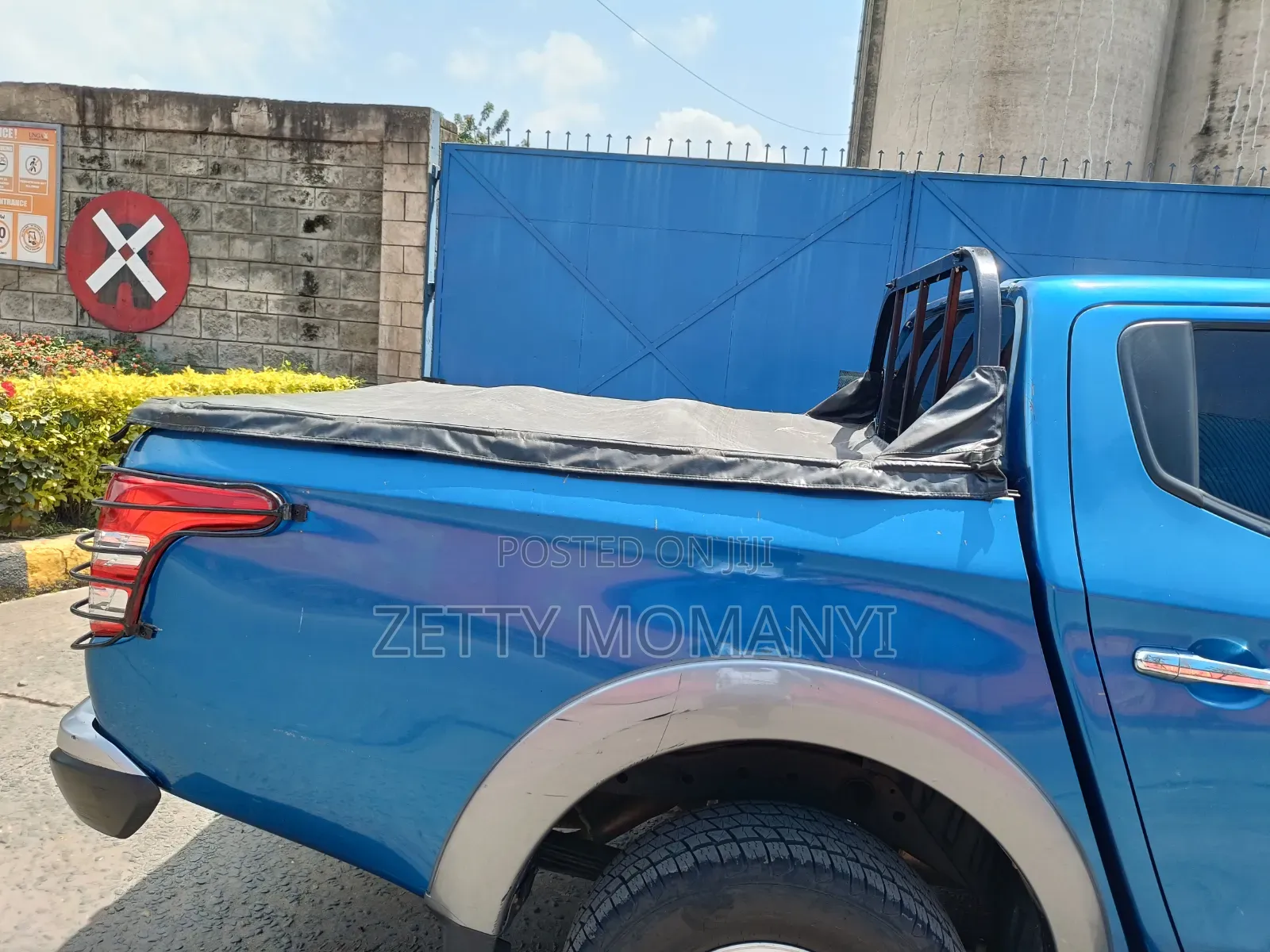 Mitsubishi L200 2018 Blue