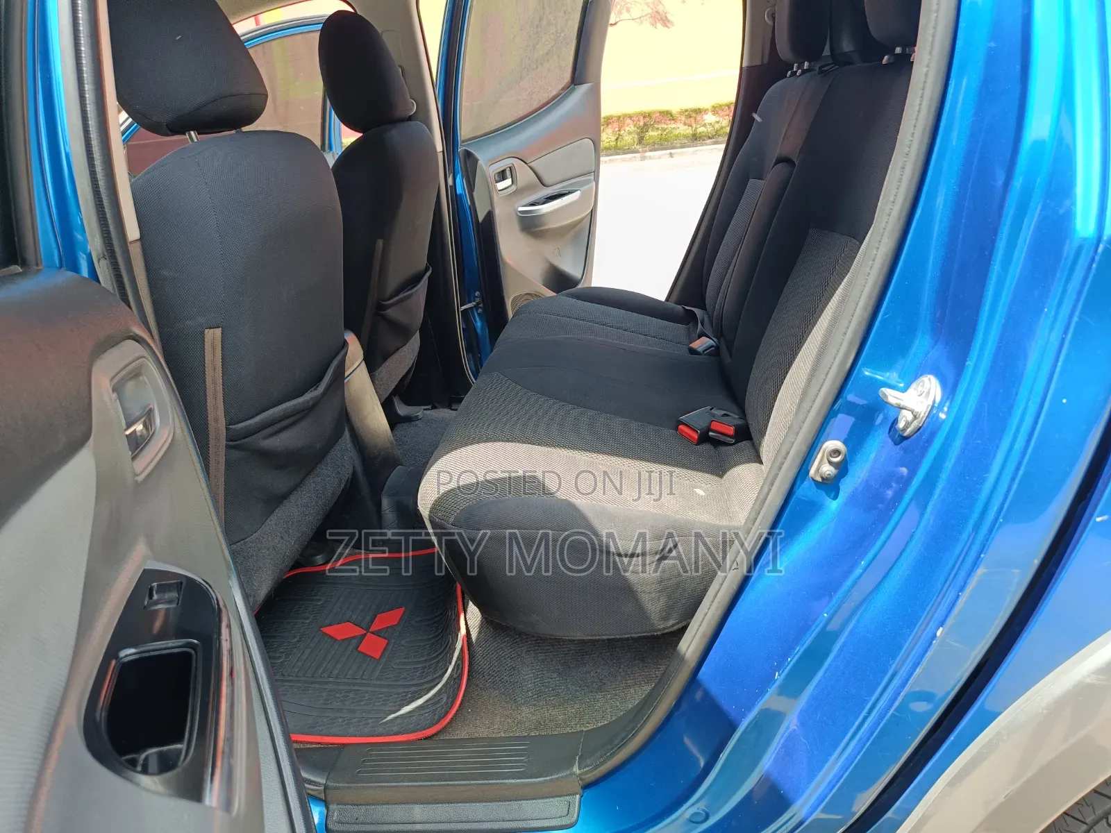 Mitsubishi L200 2018 Blue