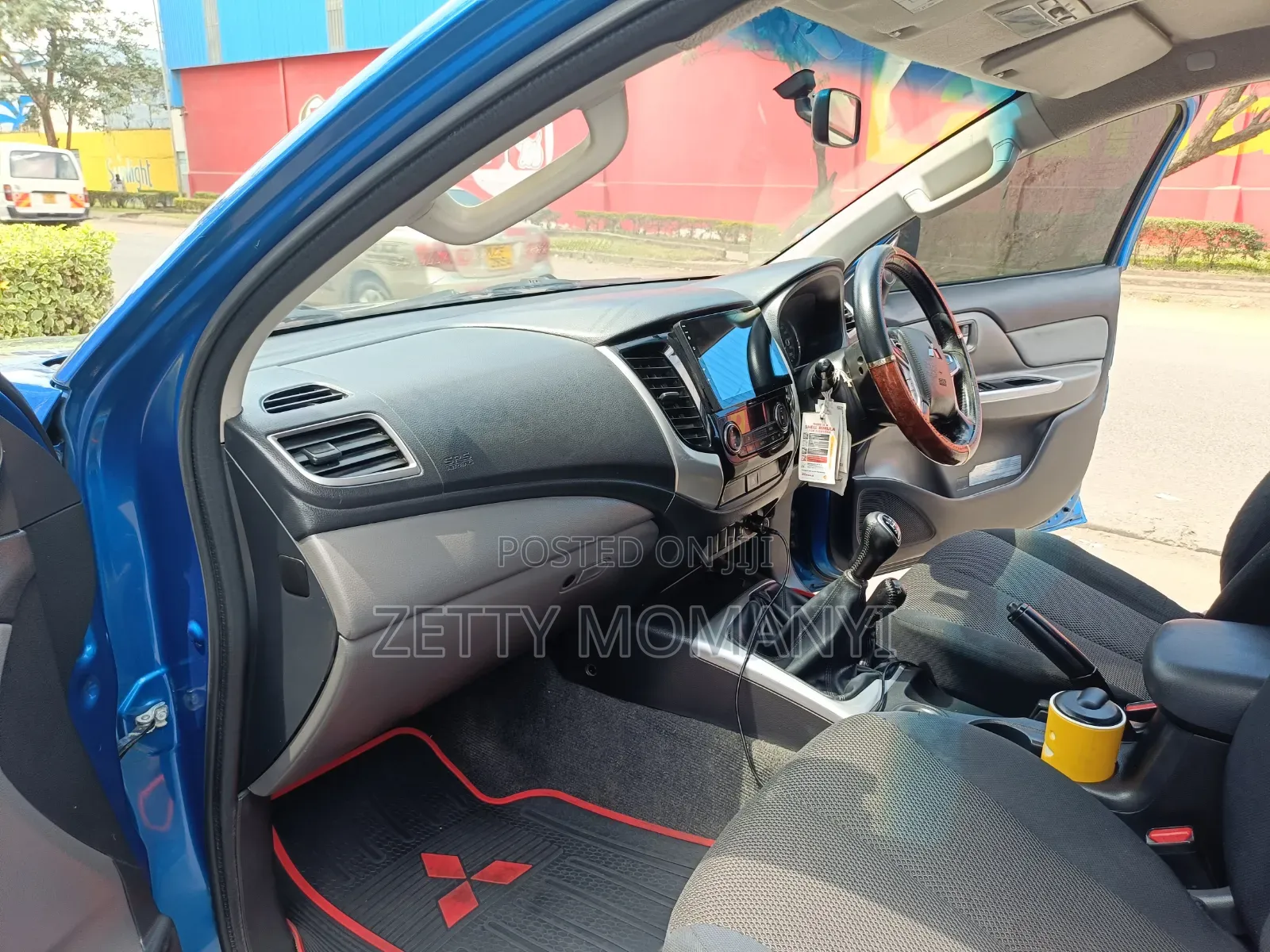 Mitsubishi L200 2018 Blue