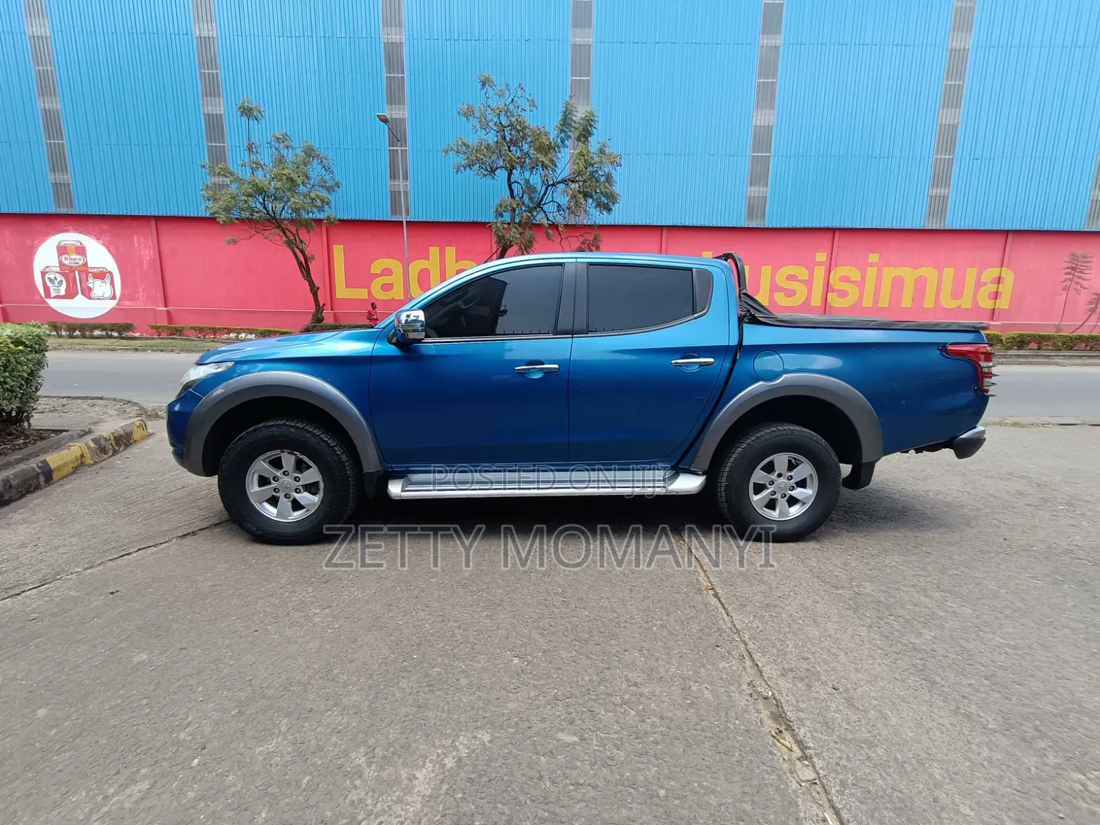 Mitsubishi L200 2018 Blue
