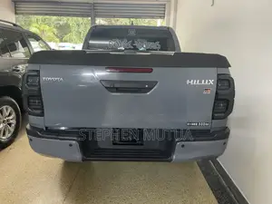Toyota Hilux Revo Double Cab Deisel 2.4 AWD 2022 Gray