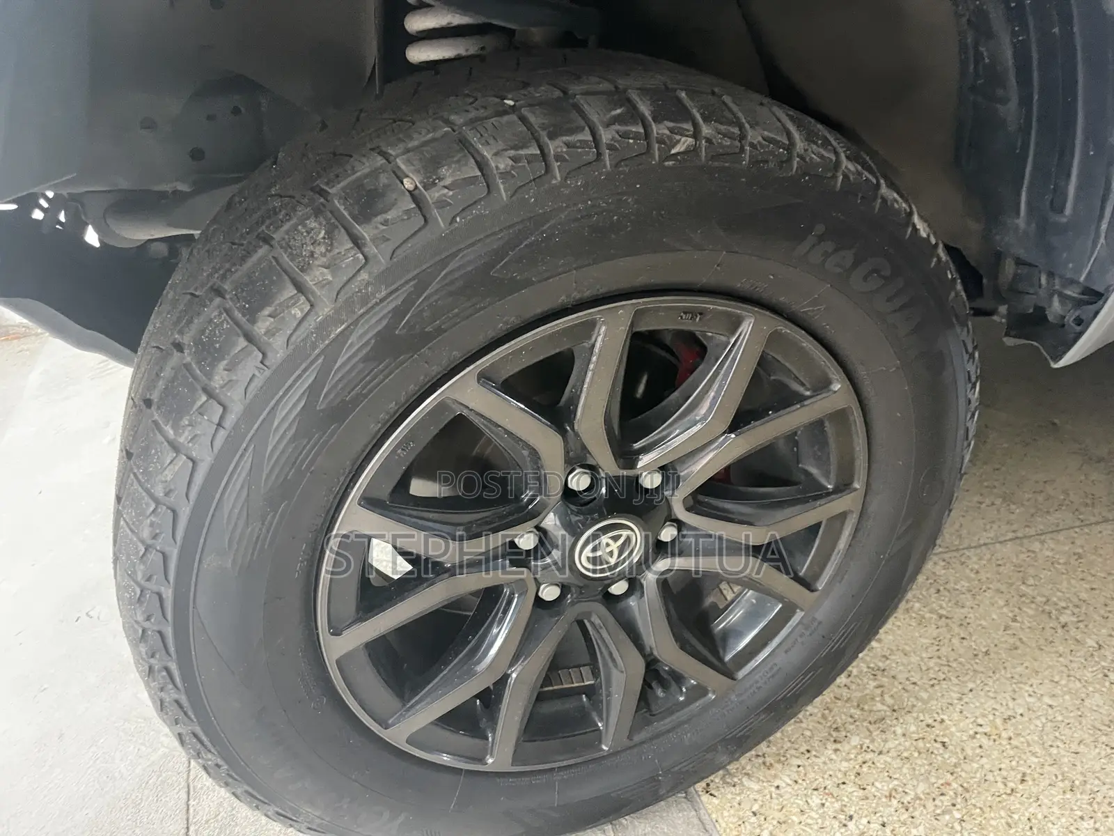Toyota Hilux Revo Double Cab Deisel 2.4 AWD 2022 Gray
