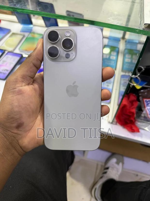 Apple iPhone 16 Pro Max 256 GB Silver