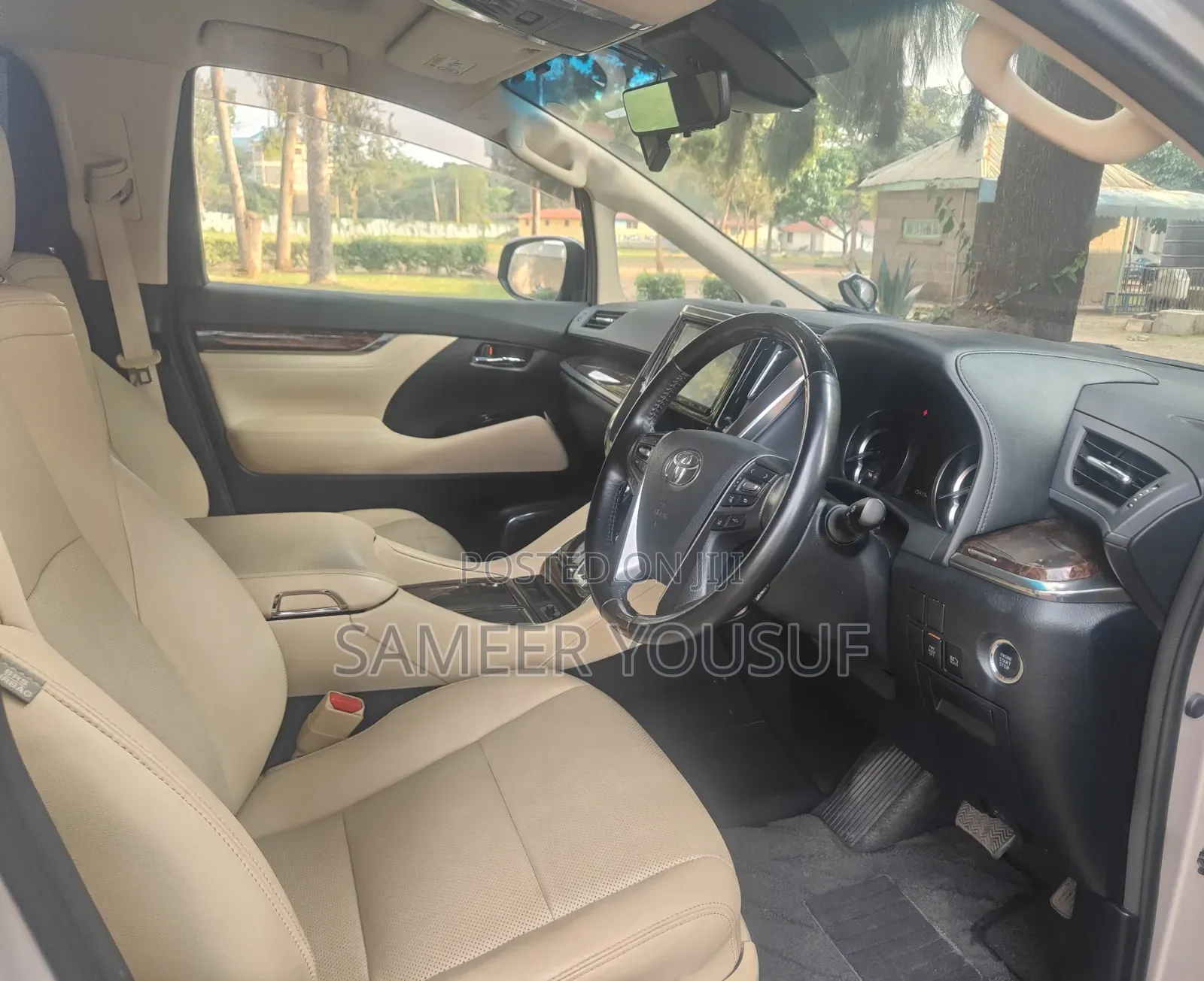 Toyota Alphard 2019 Silver