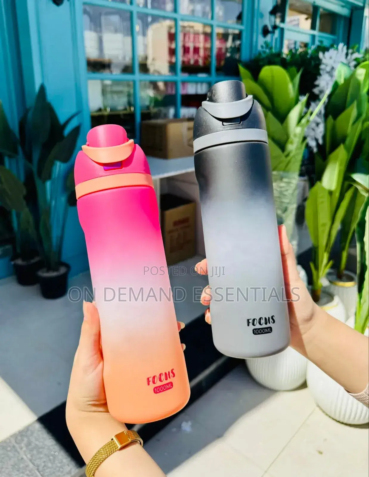 Owala 1 Litre Dual Tone Free-Sip Plastic Focus Water Bottle