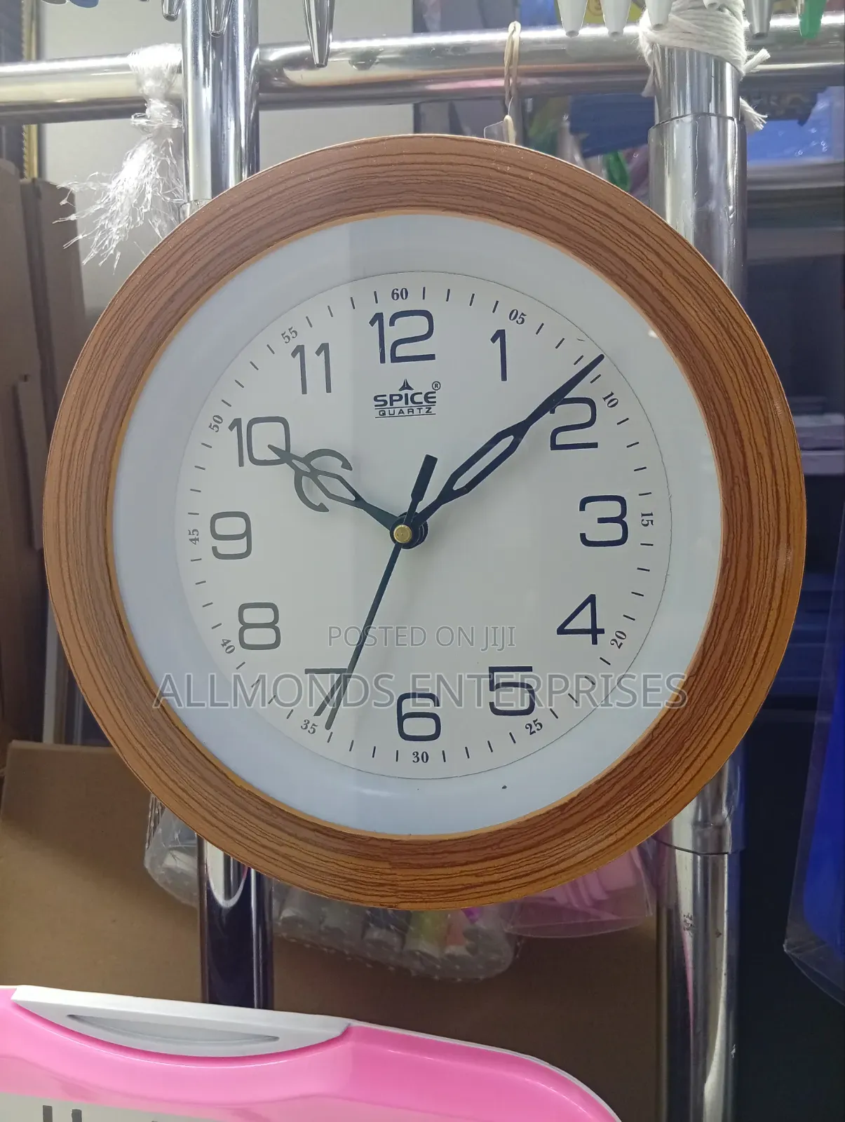 Spice Quartz Round Shaped Wall Clock- Diameter 23CM
